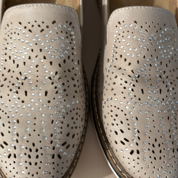 Patrizia “Geva” Spring Step Beige loafers embellished with tiny stones - Picture 7 of 7